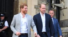 După anunțul bolii lui Kate Middleton, toată lumea speră ca William și Harry să se împace! Ducele de Sussex, așteptat în Marea Britanie