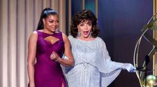 La 90 de ani defilează pe covorul roșu și are energia unei puștoaice! Joan Collins, fabuloasă la Premiile Emmy alături de soțul cu 32 de ani mai tânăr