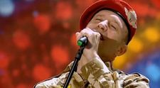 A vrut sa fie un fel de James Blunt al Romaniei, dar nu i-a iesit. 