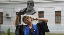 Profu' strigă catalogul - Ani de liceu cu JO: 