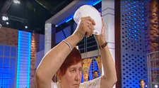 Cea mai simpla proba le-a dat de furca mult concurentilor. Chefii si-au pus mainile in cap cand au vazut ce face doamna Elena