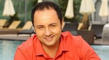Catalin Maruta se joaca de-a primarul. Afla ce fel de asistenta si-ar dori :)