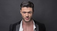 Victor Slav, mai sexy ca niciodata. Asta e abdomenul plin de patratele la care Anda Adam are interzis