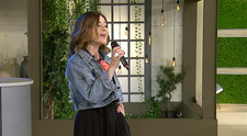 Oana Sîrbu, colecție impresionantă de mărțisoare. Artista a venit cu cutia de amintiri la Vorbește lumea