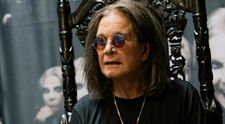 Ozzy Osbourne credea că a fost „blestemat” de o păpușă bântuită celebră. Experiența înfricoșătoare care l-a urmărit ani întregi