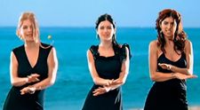 Îți mai amintești de surorile din trupa „Las Ketchup”? Ce fac și cum arată acum cele trei artiste care au rupt topurile în 2002 cu piesa „Aserejé”