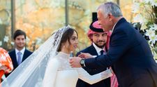 Prințesa Iman, fiica reginei Rania și a regelui Abdullah al II-lea, s-a căsătorit. Imagini de la nunta anului din Iordania