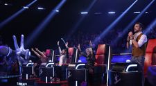 16 concurenti au stralucit aseara pe scena Vocea Romaniei, insa numai opt merg in cel de-al treilea live!