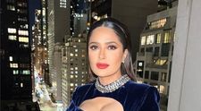 Așa arată Salma Hayek în costum de baie, la 55 de ani! Imaginea a strâns aproape 1 milion de like-uri