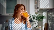 Alimentele aparent sănătoase ne atacă dinții. Ce spune medicul stomatolog să eviți!