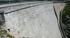Probabil nu ai vazut niciodata asa ceva: Uite ce a surprins un fotograf pe barajul acesta: FOTO