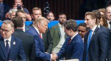 Nicușor Dan, primele declarații după ce a fost surprins în timp ce îi strângea mâna lui Donald Trump. Imaginile s-au viralizat rapid, iar mesajul președintelui României nu a întârziat să apară: „Parteneriatul nostru strategic...”