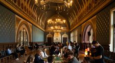 Zeci de tineri au participat la programul de mentorat pentru antreprenori, la Romanian Creative Week. Program educațional gratuit de banking, business, juridic și marketing, oferit de experți în domeniu