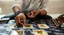Cartea de tarot care influențează ziua de 18 decembrie 2025. Cele trei zodii care vor avea parte de un câștig uimitor în următoarele ore