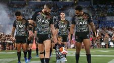 Băiețelul hărțuit de colegi a devenit vedetă pe terenul unui meci de rugby