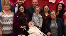 Miracol medical! Alex, femeia care s-a născut fără creier, a împlinit 20 ani! Când a venit pe lume, medicii au spus că nu va trăi mai mult de patru ani: „Este o luptătoare!”