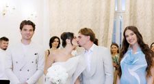 Elena Hagi a îmbrăcat rochia de nașă. Însărcinată în 8 luni, soția lui Ianis Hagi a avut o apariție demnă de covorul roșu la cununia lui Răzvan Marin