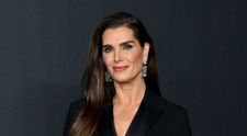 Brooke Shields refuză să îmbătrânească. Cum arată una dintre cele mai frumoase actrițe în costum de baie