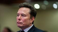 Elon Musk oferă 1 milion de dolari pentru picturi murale în memoria refugiatei ucrainene ucise în Carolina de Nord