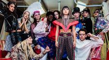 INNA revine cu single-ul “Bebe”, în limba franceză, în colaborare cu Vinka