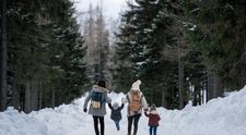 Românii își rezervă deja vacanțele de iarnă. Destinațiile pentru decembrie care sunt la mare căutare