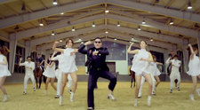 Au trecut aproape 2 ani de cand a fost lansat, dar inca bate recorduri: Ce a mai bifat  PSY de data aceasta cu 'Gangnam Style'