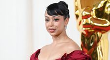 Accident ”vestimentar”major la gala premiilor Oscar 2024! Motivul pentru care o actriță s-a prăbușit pe covorul roșu