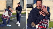 Sportiva Hilary Knight a îngenuncheat în fața iubitei, patinatoarea Brittany Bowe, și a cerut-o de nevastă. Motivul special pentru care a ales să facă asta la Jocurile Olimpice de la Milano
