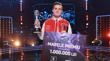 Alessandro Mucea, primele imagini cu trofeul SuperStar România. El e câștigătorul