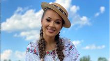 Vlăduța Lupău, apariție extrem de sexy în costum de baie. Cum au reacționat fanii săi