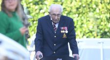 Acest veteran de 99 de ani a strâns peste 14 milioane € pentru medici, într-un mod incredibil
