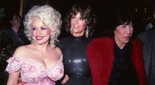 Dolly Parton la 73 de ani: cum arată bustul ei celebru după numeroase operații estetice