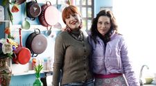 Miercuri, cei de acasă o pot vedea, pentru prima dată în acest sezon, pe Anca Dumitra – actrița care o interpretează pe Gianina în Las Fierbinți. „Busu a zis că e nasol rău de tot, vine ciclonul ăla mare”