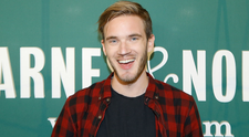 PewDiePie s-a însurat! Cum arată mireasa celui mai mare YouTuber din lume