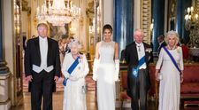 Reacția Camillei, Ducesă de Cornwall, la întâlnirea cu Trump a devenit virală. ”Cel mai bun moment al vizitei”