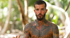 Survivor All Stars, 23 mai 2024. Zanni tună și fulgeră, acuzându-și coechipierii că fac strategii pe la spatele lui. Fostul Faimos se trezește sub o ploaie de reproșuri din partea lui Sorin Pușcașu: „Ești un vierme ordinar”