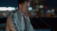 „Iar am pus-o”, maneaua lui Florin Salam, se aude acum și în engleză! Cum o interpretează Dael Damsa