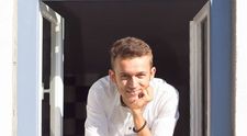 La 23 de ani s-a mutat la tara si a inceput sa faca dulceata din fructele salbatice din Transilvania. Cat castiga acum: