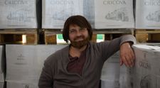 În această seară începe un nou sezon Șef sub acoperire! Directorul General al celui ”mai vizitat obiectiv turistic al Republicii Moldova”este decis să facă o schimbare în compania lui