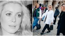 A fost supranumită „Fecioara de Gheaţă” și considerată una dintre cele mai frumoase actrițe din lume! Legendara Catherine Deneuve, apariție rară la Paris. Fanii, uluiți de felul în care arată la 82 de ani