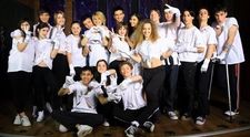 Trupa “LA-LA BAND”, senzatia verii, suna “Alarma” la  Pro FM