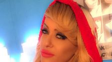 Rochia pe care putine vedete ar indrazni sa o poarte. Anda Adam, intr-o tinuta sexy, purtata fara lenjerie intima