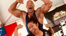 Ce cadou i-a făcut Dwayne Johnson mamei sale, de Crăciun