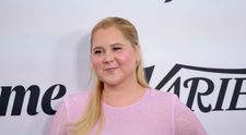 Cum arată Amy Schumer după ce a slăbit 18 kg. Actrița a trecut printr-o experiență traumatizantă din cauza unui medicament: „Eram țintuită la pat”