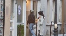 O nouă poveste de dragoste în showbiz! Cântăreața care în trecut s-a iubit cu un actor celebru, surprinsă de paparazzi cu... iubita la shopping. Imaginile fac înconjurul internetului