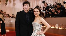 Globurile de Aur 2026. ”Oile negre” ale Hollywood-ului, Ashton Kutcher și Mila Kunis, pe covorul roșu, după patru ani de absență
