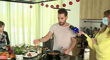 În bucătărie la Randi. Rețeta propusă de artist pentru un mic dejun sănătos