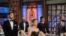 Concurenții Masterchef s-au îmbrăcat la patru ace! Reacția lor când află că trebuie să prepare, pe tocuri sau în frac, conserve pentru iarnă!