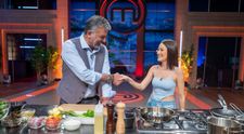 Mimi gătește alături de Chef Joseph Hadad. „E mai grea decât mine tigaia asta”