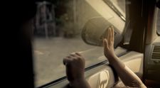 Canicula a mai făcut o victimă! Încă un copil de trei ani a fost găsit mort într-o mașină parcată la soare. Ce făceau părinții lui în timpul tragediei